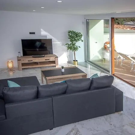 Villa Marivital I Luxury I Heated Pool I Old Town Albufeira